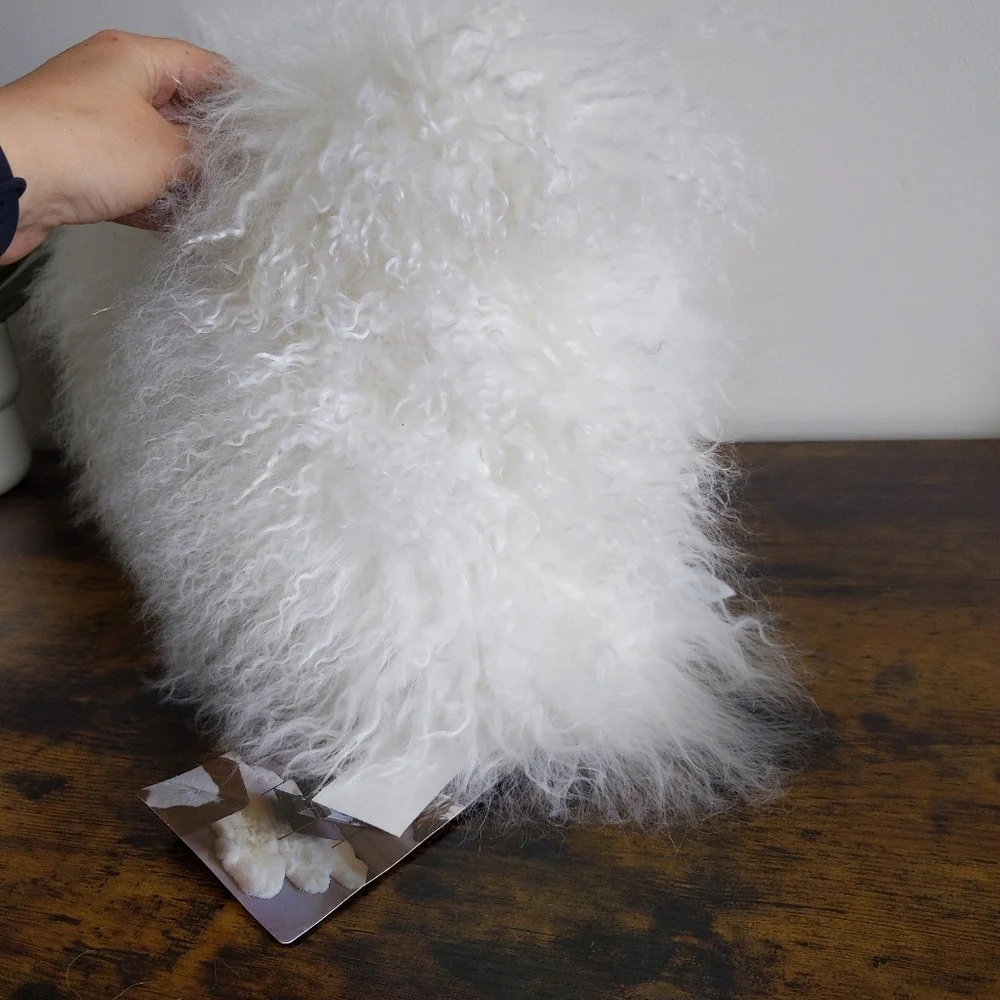 🆕🌿SHEEPSKIN ACCENT PILLOW🌿